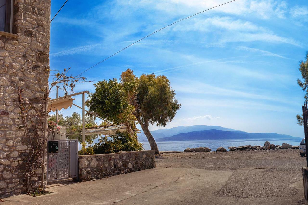 Ianos Maisonette Paralia Sergoulas Buitenkant foto